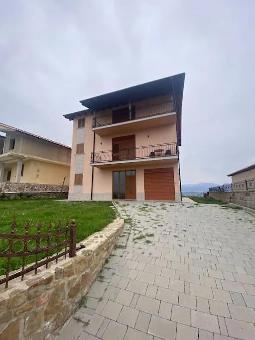 Holiday home Belvedere House Ishem