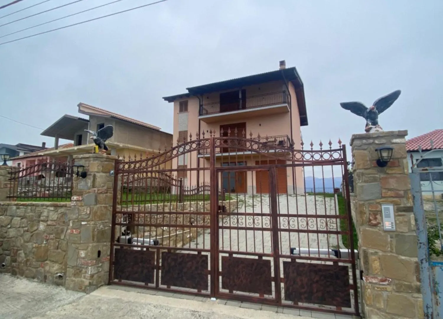 Belvedere House Ishem